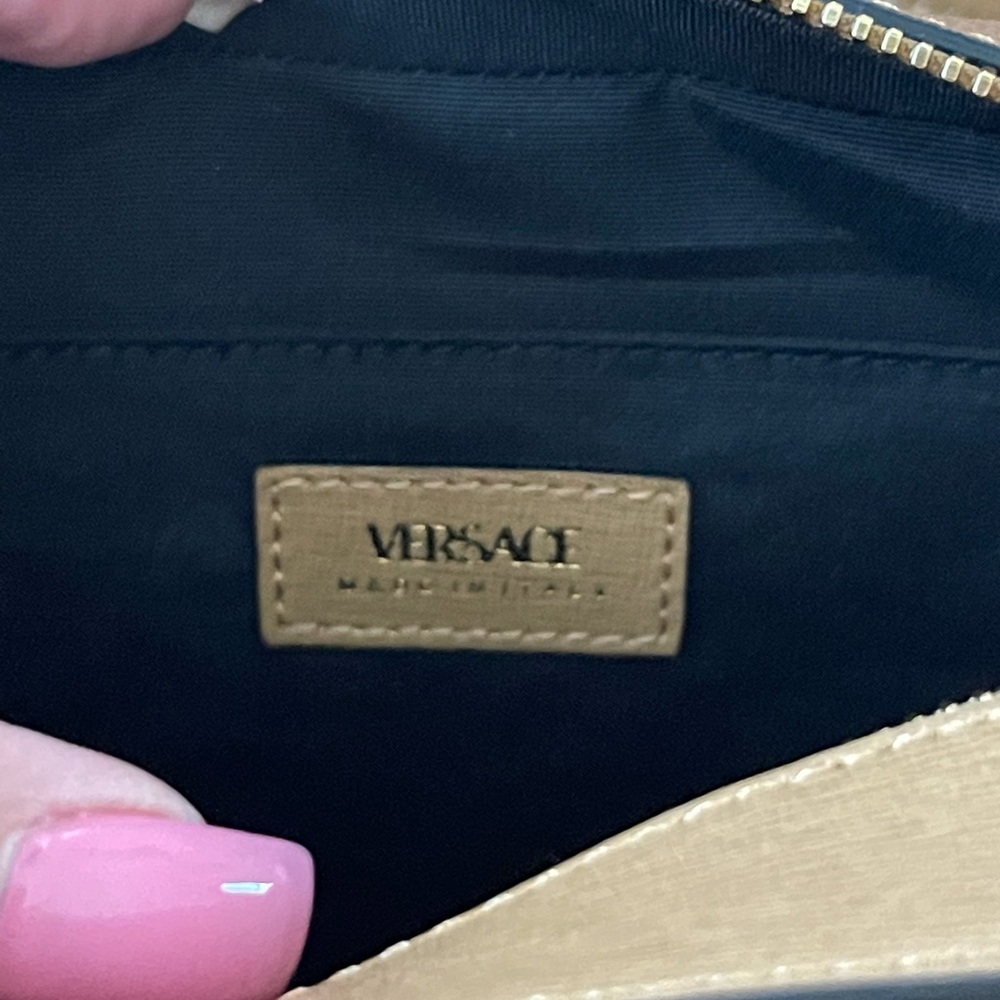 Authentic πππ«π¬πππ Tan Camera Crossbody - Picture 5 of 14